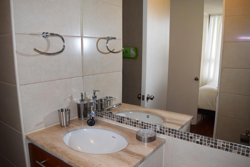Sys Suites Lord Cochrane Santiago de Chile Bagian luar foto